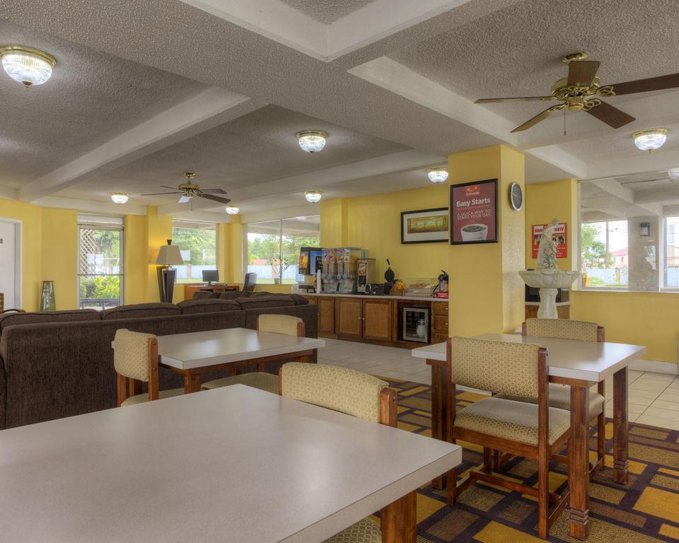 Econo Lodge Byron Eksteriør billede