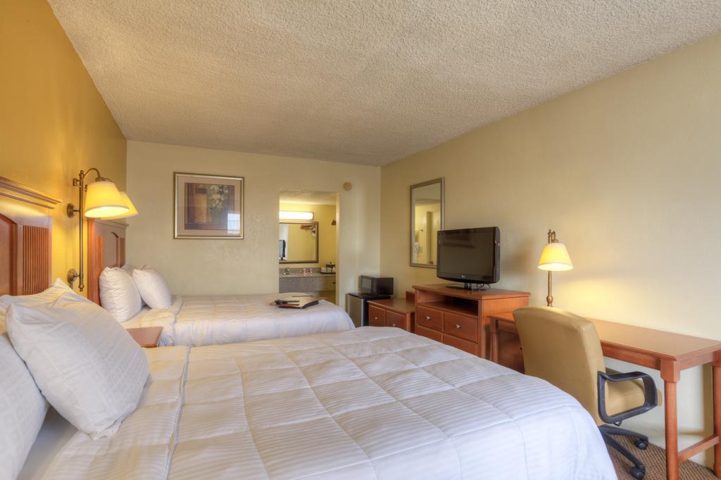 Econo Lodge Byron Værelse billede