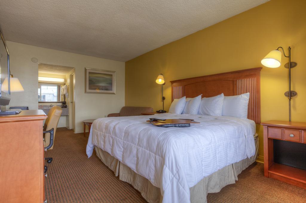 Econo Lodge Byron Værelse billede
