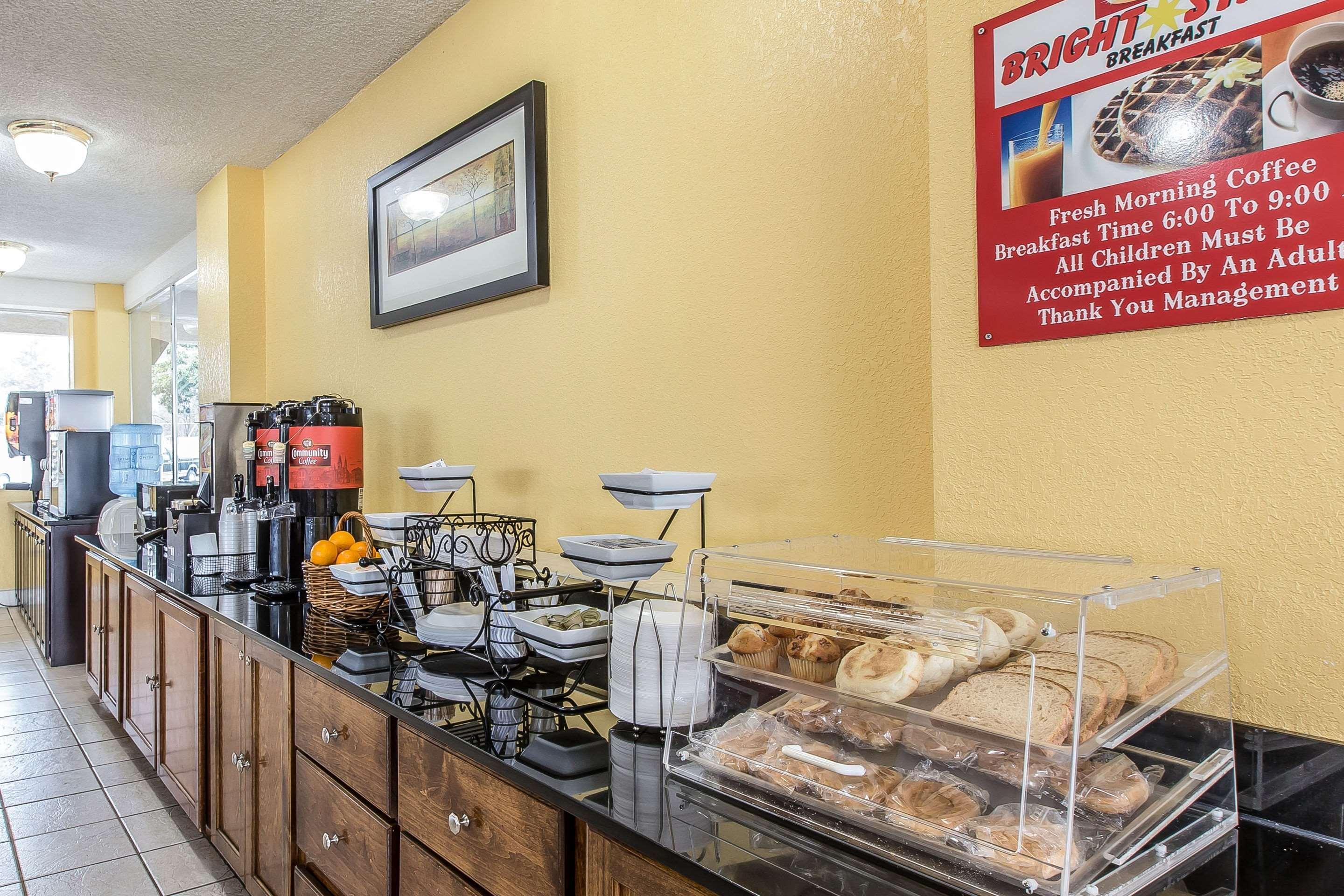 Econo Lodge Byron Eksteriør billede