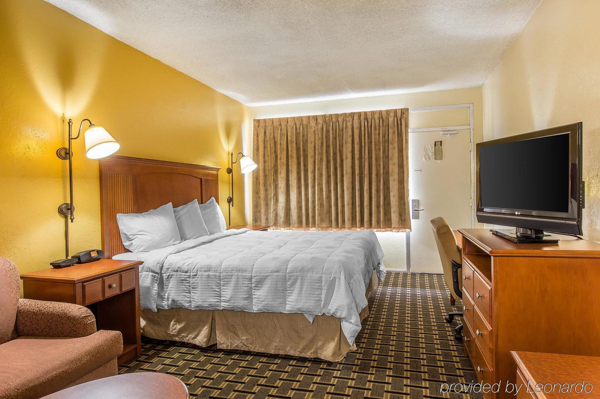 Econo Lodge Byron Eksteriør billede